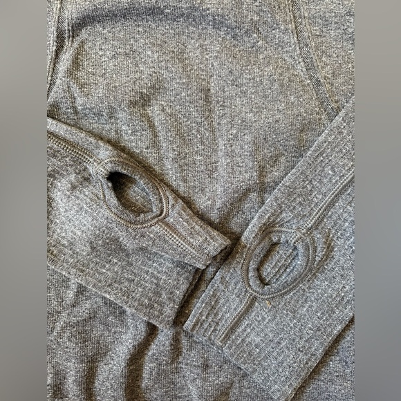Lululemon 1/4 zip - Picture 5 of 6